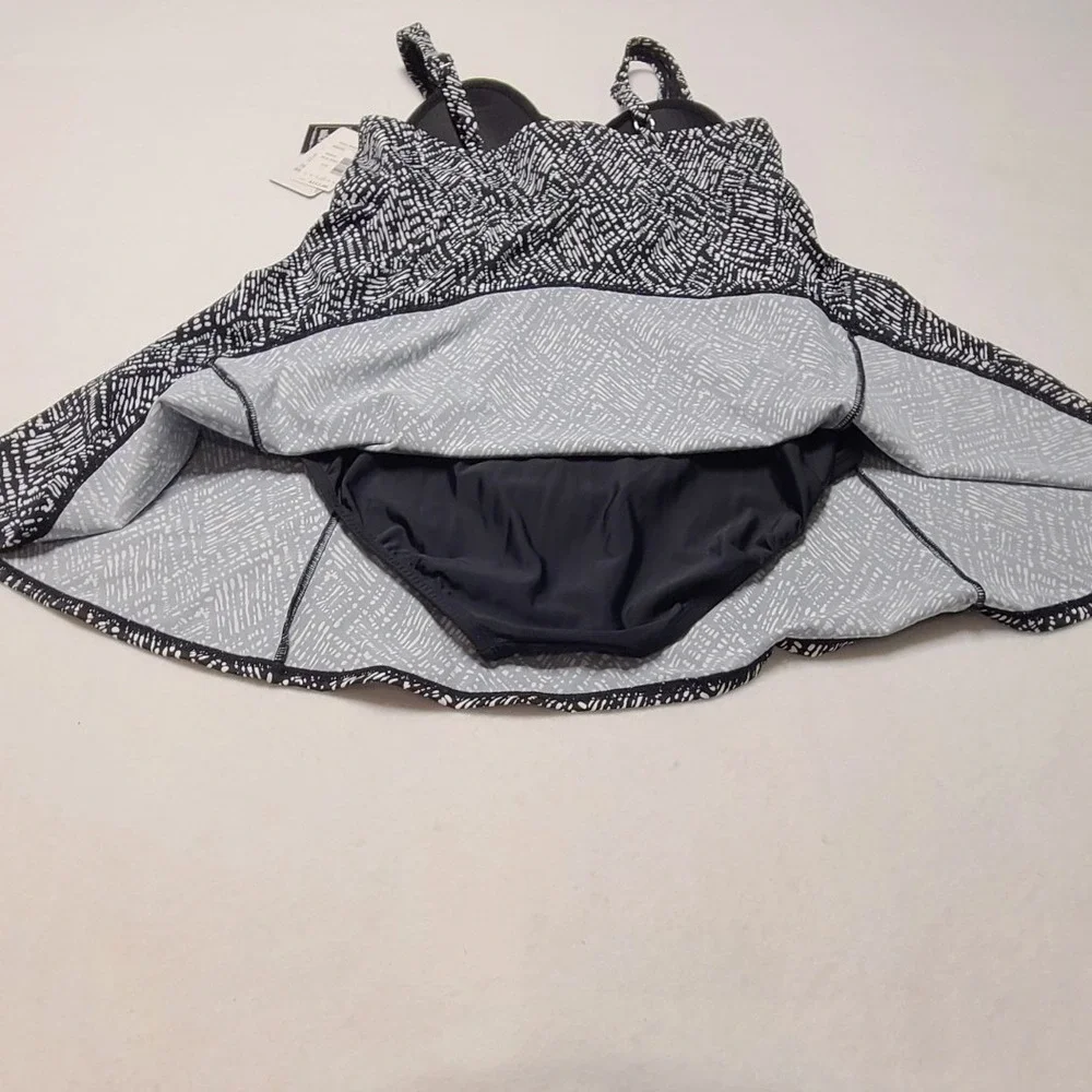 Swim Solutions Women's Black White Geometric Bow Front Swim Dress Size 14 - Picture 4 of 9